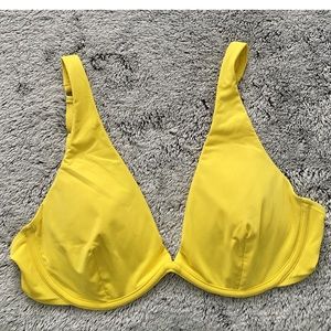 Athleta Bra Cup Plunge Bikini Top